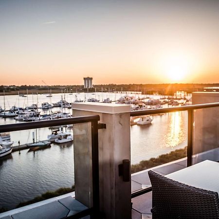 Hilton Garden Inn Charleston Waterfront/Downtown Екстер'єр фото