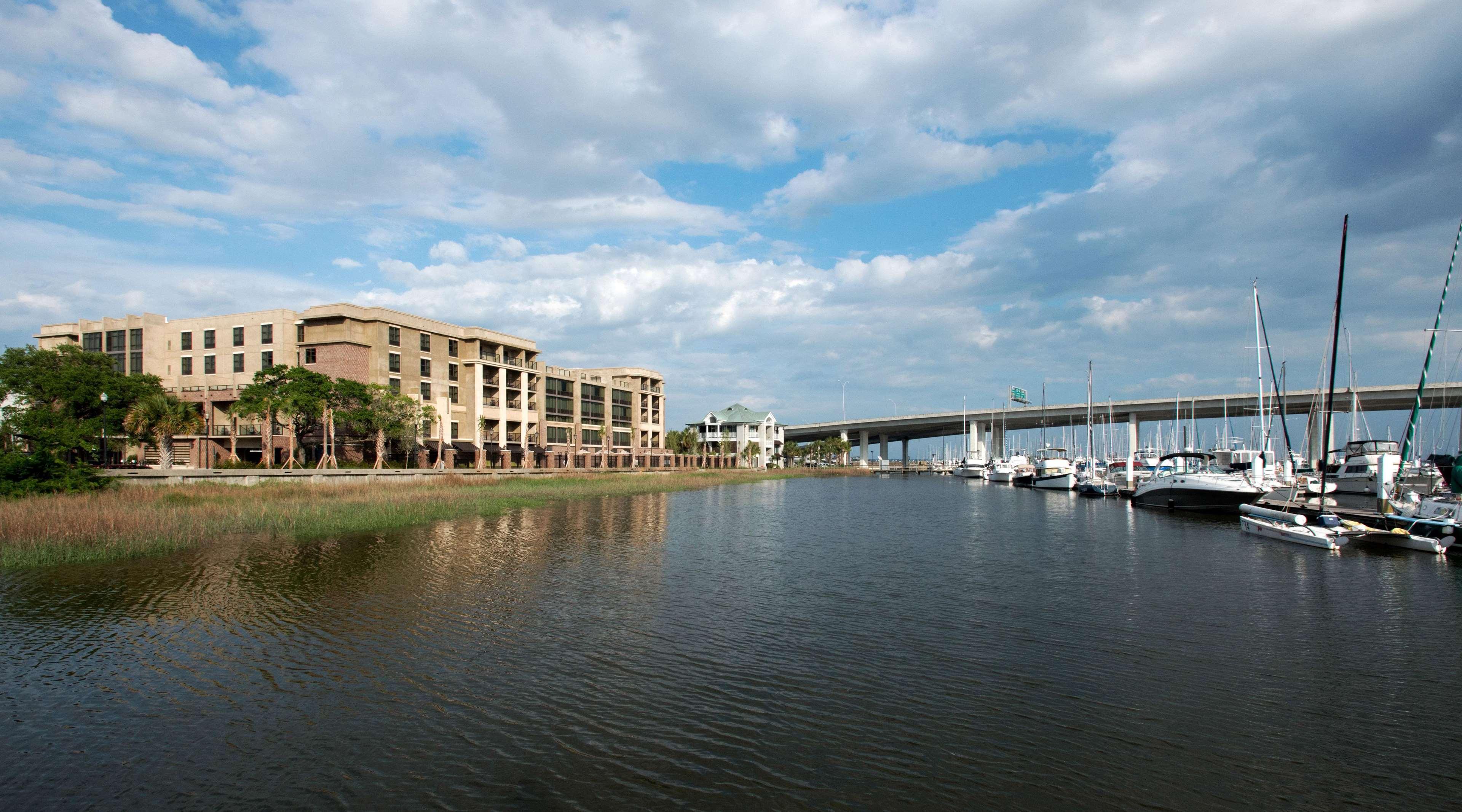 Hilton Garden Inn Charleston Waterfront/Downtown Екстер'єр фото