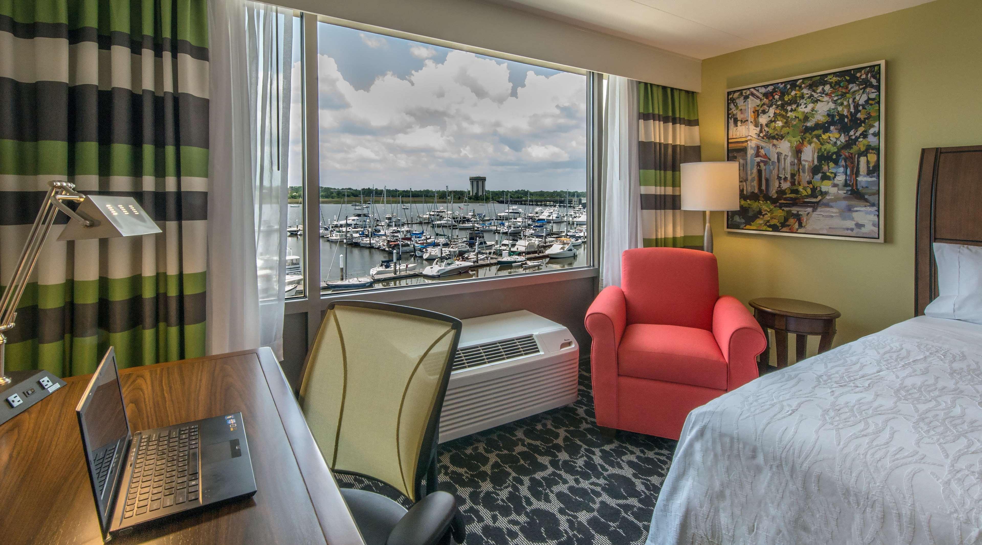 Hilton Garden Inn Charleston Waterfront/Downtown Екстер'єр фото