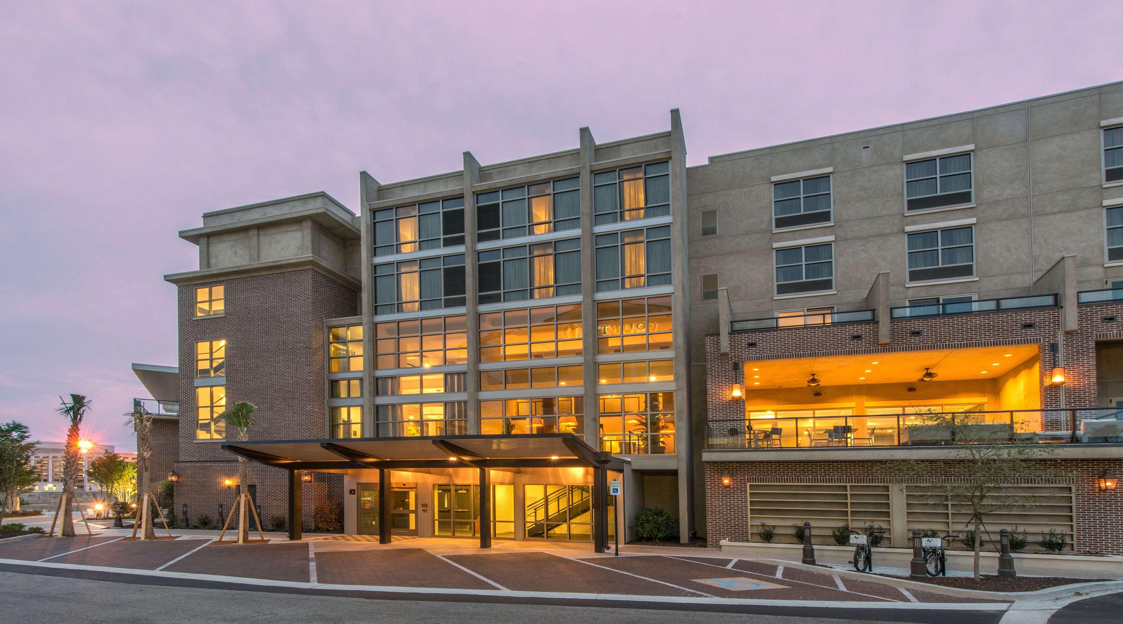 Hilton Garden Inn Charleston Waterfront/Downtown Екстер'єр фото