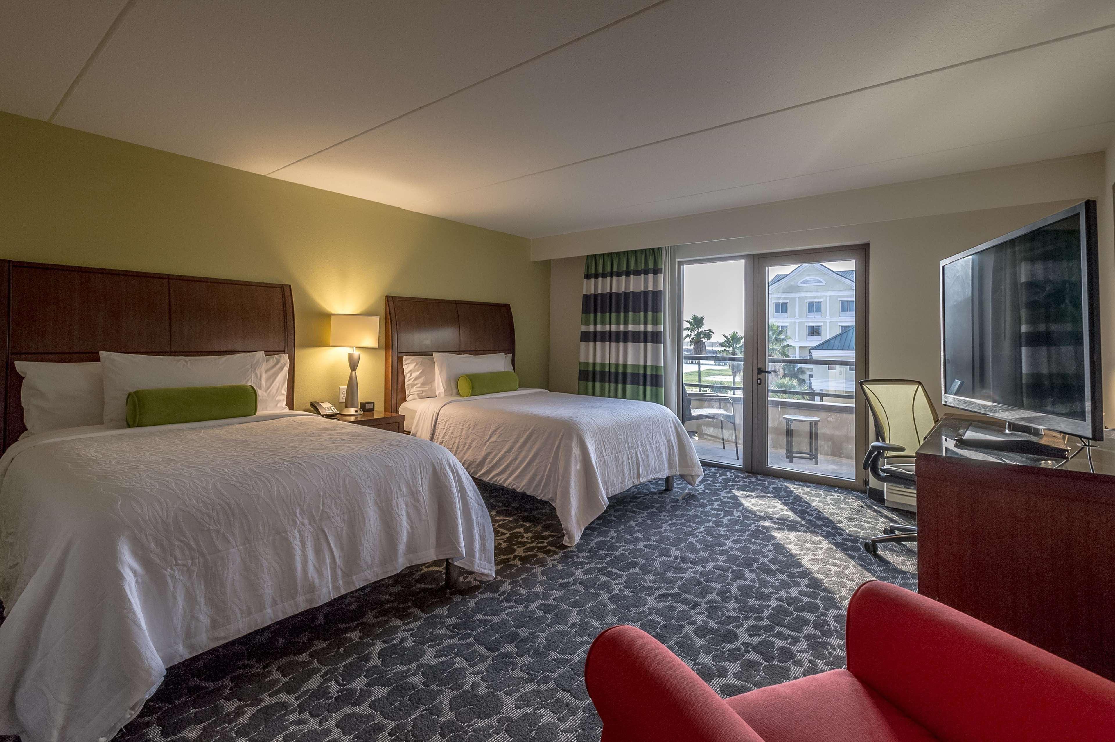 Hilton Garden Inn Charleston Waterfront/Downtown Екстер'єр фото