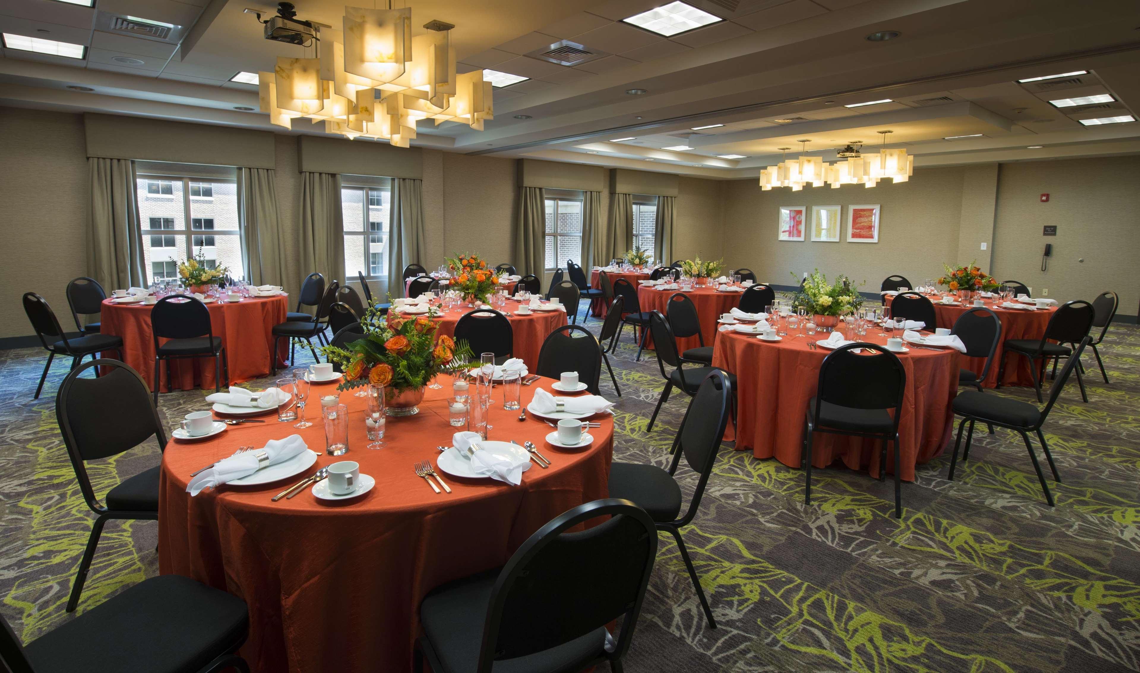Hilton Garden Inn Charleston Waterfront/Downtown Екстер'єр фото