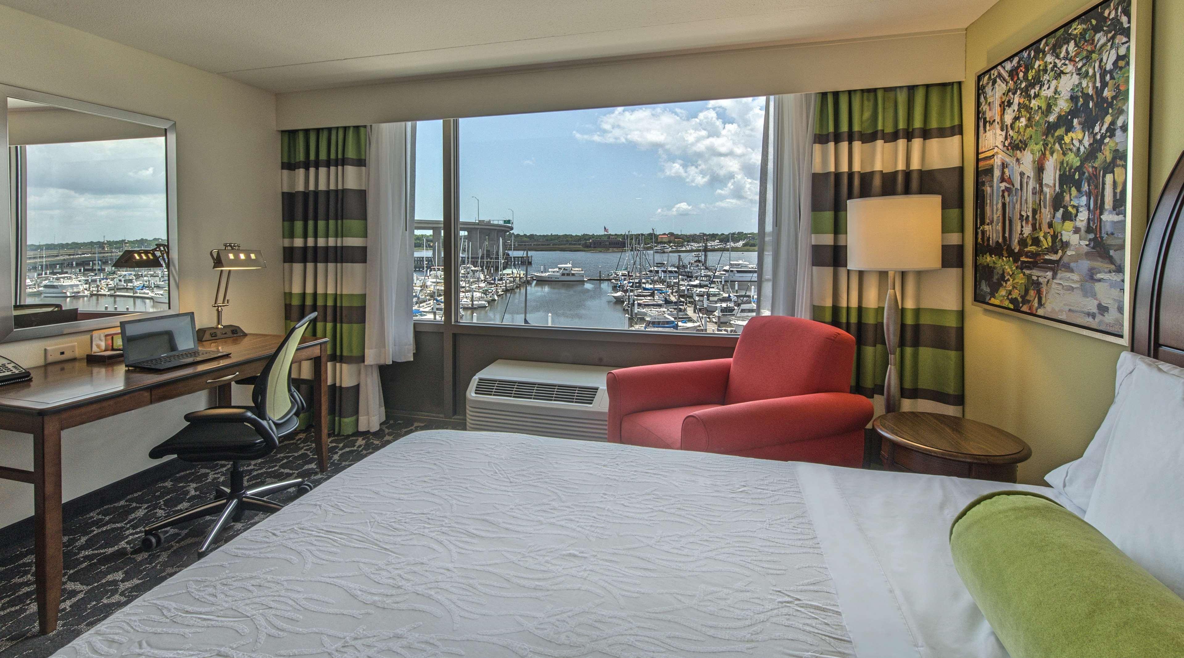 Hilton Garden Inn Charleston Waterfront/Downtown Екстер'єр фото