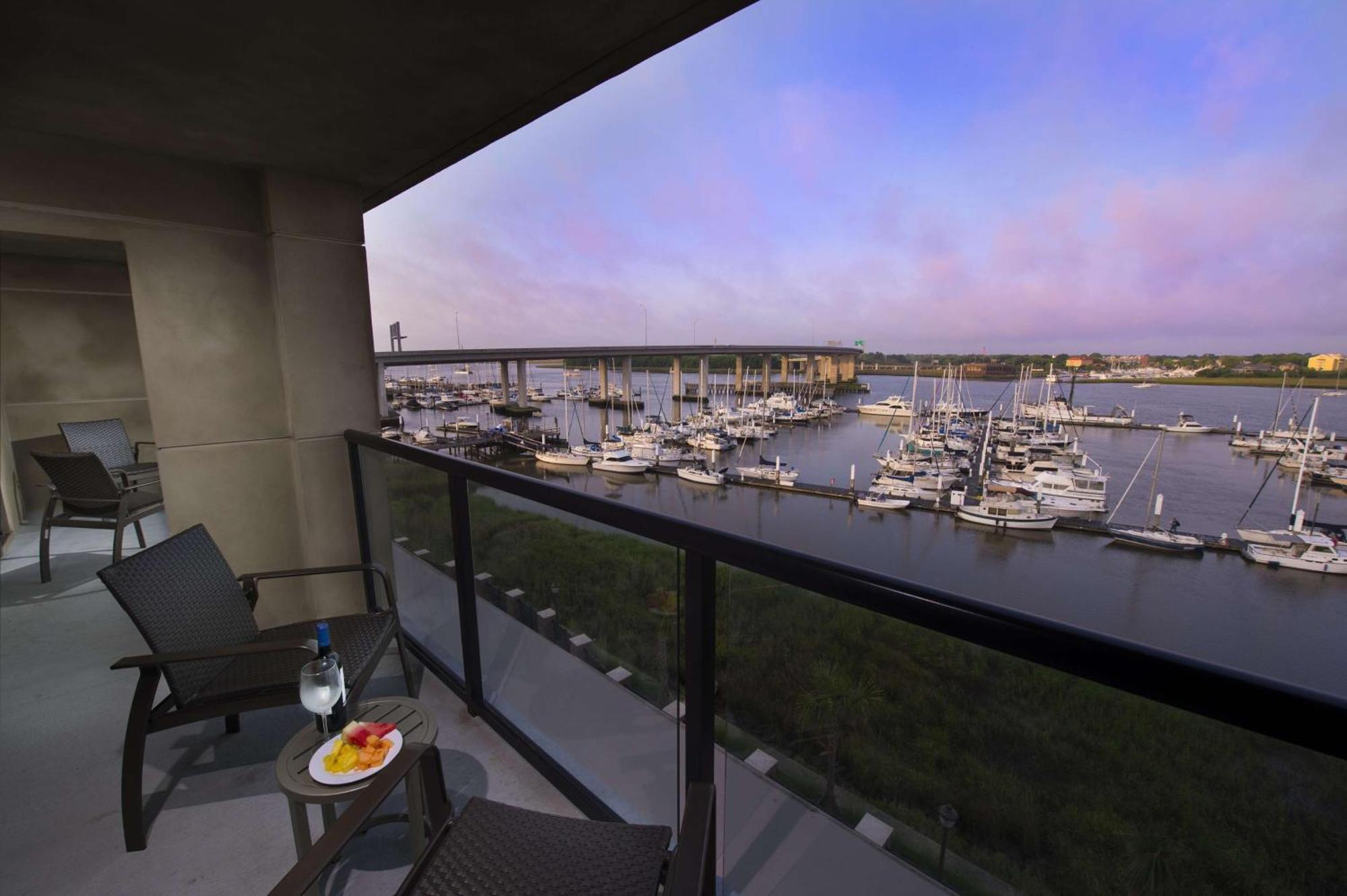 Hilton Garden Inn Charleston Waterfront/Downtown Екстер'єр фото