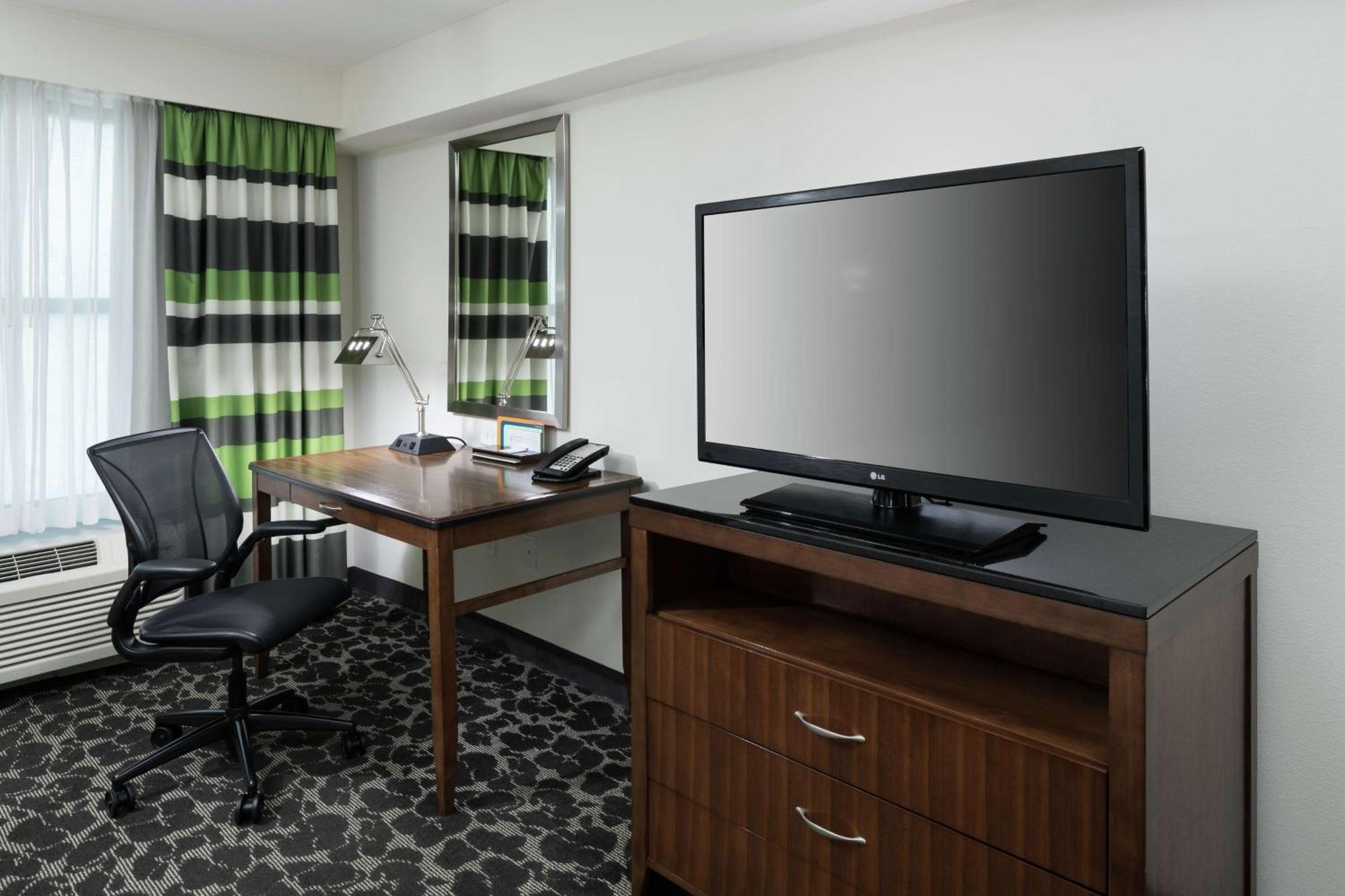 Hilton Garden Inn Charleston Waterfront/Downtown Екстер'єр фото