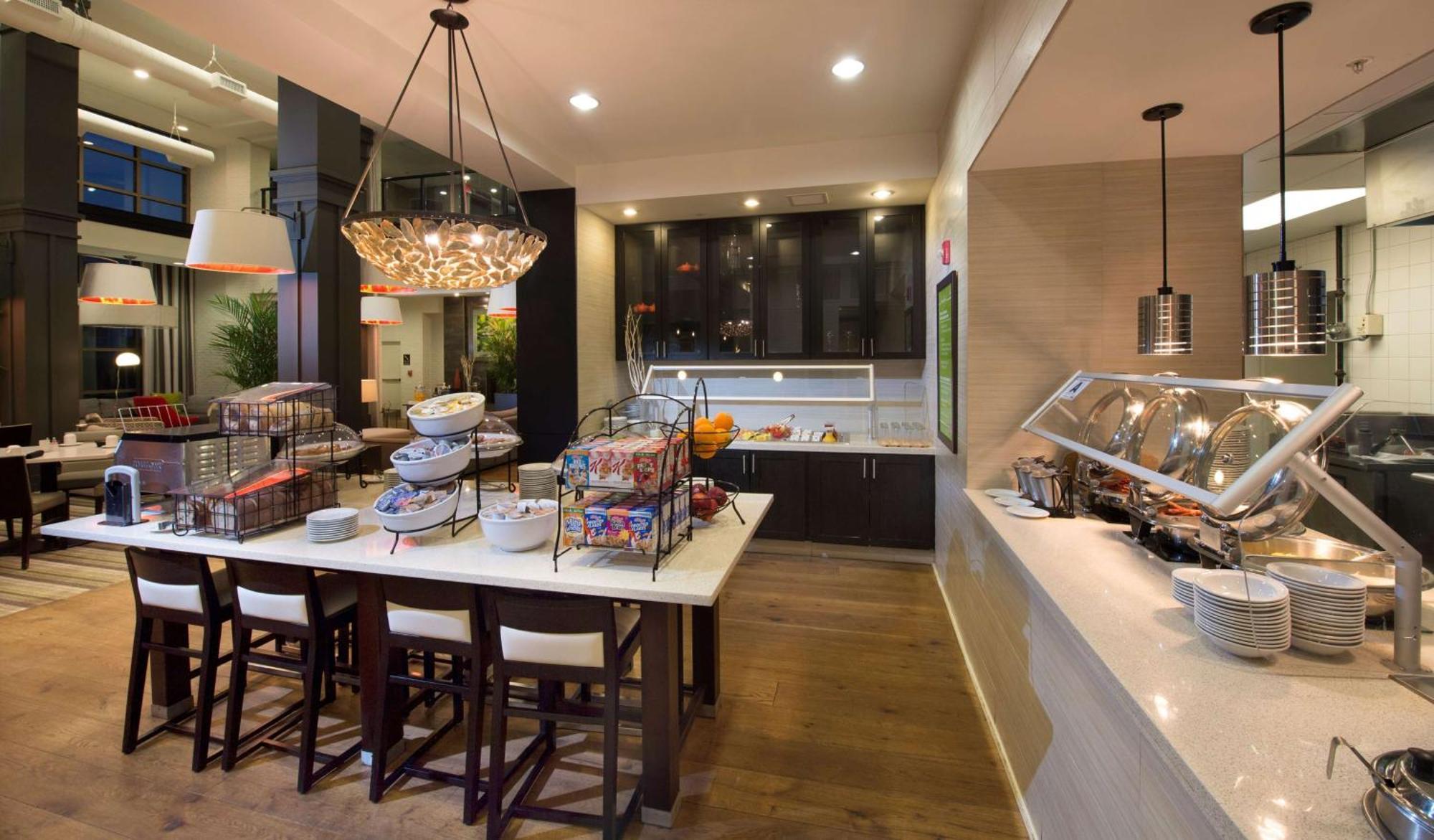 Hilton Garden Inn Charleston Waterfront/Downtown Екстер'єр фото