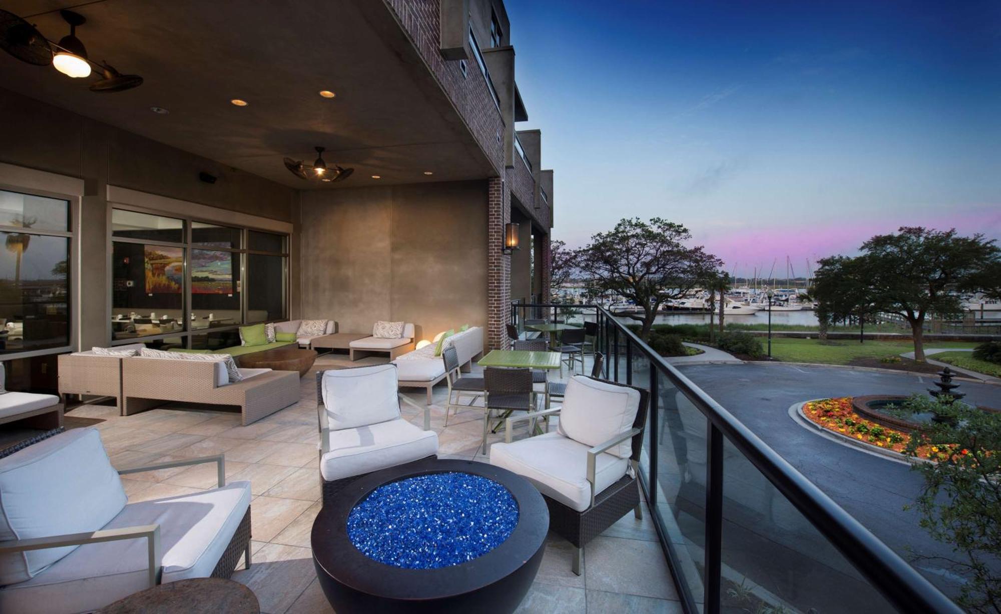 Hilton Garden Inn Charleston Waterfront/Downtown Екстер'єр фото